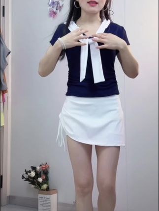 2025夏季新款撞色V领海军风假两件拼接披肩短袖T恤女收腰显瘦上衣#夏日穿搭 #短裙穿搭 #青春活力