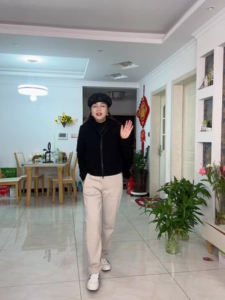 五只白鹅品牌男女同款外穿休闲裤,柔软舒适,保暖,需要的姐妹视频下方小黄车去拍¥39.9包邮到家,还有运费险