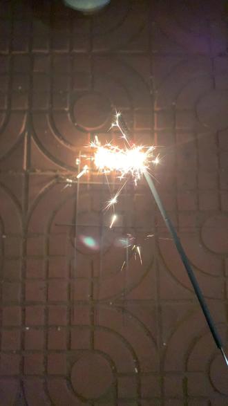 #仙女棒 嗯说好的爱心呢 怎么没有!#创意烟花