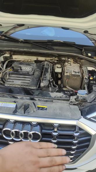 奥迪Q3主驾驶座椅前后动不了#抖音记录修理工的日常 #汽车保养与维修 #专业的事交给专业的人 #自动变速箱 #变速箱维修