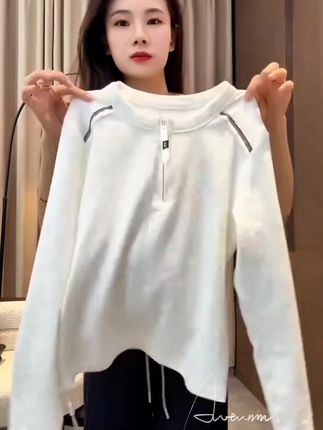 #今日穿搭look #秋季搭配 #显瘦穿搭 #内搭外穿都好看 #秋季上新
