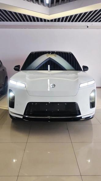 到店25年12月26款蔚来ES8 六座行政豪华 指导价40.68万 原版原漆带车衣 6千公里 抬头显示 座椅加热通风按摩 头枕音响 零重力座椅 大满配#抖音汽车 #蔚来 #蔚来ES8 #蔚来es