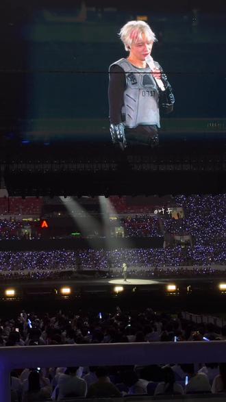 就喜欢老薛讲冷笑话哈哈哈哈哈#演唱会现场live #努力去见你 #薛之谦 #万兽之王