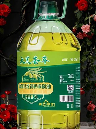 5升大桶装初榨橄榄油植物调和油  严选初榨橄榄油与多种优质植物油,采用物理压榨工艺,全程无化学添加,完整保留油脂中的天然营养与清香,油体澄澈无杂质。5L大容量适配家庭长期使用,桶身带加固提手,倾倒省力不洒漏。  烟点适中适配煎、炒、凉拌等多种烹饪场景,煎炒时香气清淡不抢味,凉拌时能衬出食材鲜爽,无论是日常家常菜还是节日大餐,都能轻松hold住,为全家饮食注入健康与美味,是厨房必备的优质粮油。#橄榄油#食用油 #厨房必备 #好物推荐🔥 #厨房好物 @抖加🔥上热门🔥dou+🔥热点宝 @抖音小助手 @DOU+上热门