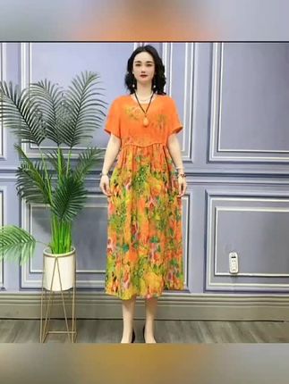 #新款妈妈装夏季新款洋气时尚大码休闲宽松显瘦碎花连衣裙*660#宽松有范 #美丽女裙 #碎花连衣裙 #谁穿谁漂亮 链接在下方小黄车下单!,视频同款更多好物在橱窗!