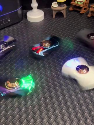一机多种玩法,好炫酷 #金属陀螺智能打火机