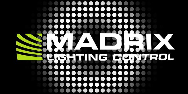 法国卡昂沉浸式艺术装置项目分享 法国卡昂(CAEN)
CūBE 是为2024年5月7日至20日举办的卡昂市数字艺术节而创作的沉浸式装置作品。它呈现为一座光与声的雕塑。这个悬浮在空中的立方体边长3米,由可单独控制的LED灯组成,能够实时响应原创声音创作。
观众将被邀请沉浸于一场独特的20分钟通感体验之中,光影与声音交织,营造出迷人的氛围。
KL&D 提供了一种视觉书写方式,让LED灯自成一种语言。CūBE 随之转化为一块数字画布,发光像素随着音乐同步移动与变化,创造出抽象而动人心魄的景观。
继在2024年“Interstice”艺术节上大获成功(10天内吸引超过4000名观众)并收获老少观众的热烈反响之后,KL&D 正踏上巡展之路,通过这一令人惊叹的3D矩阵展现他们对光的独特诠释。#麦爵士 #沉浸式 #创意 #视觉 #LED