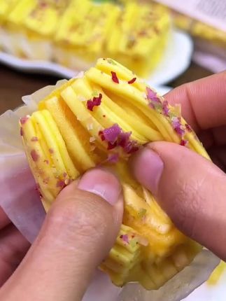 #【热卖顺丰包邮】蛋黄丝卷240g方便早餐家庭装儿童早点馒头早餐