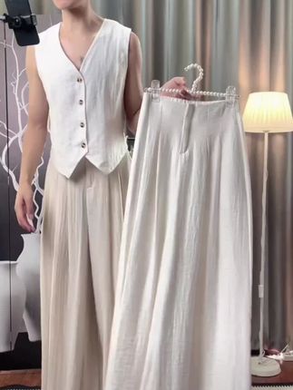 #穿衣女神范 #美衣搭配分享 #下装搭配 #穿搭喜欢我关注我 @DOU+上热门 @巨量本地推 @巨量千川 @抖加🔥上热门🔥dou+🔥热点宝 @抖音小助手 @热门制作者🔥🔥🔥