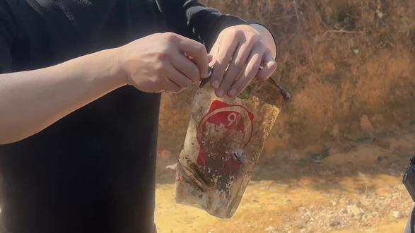 在大山里的农村,吃一顿竹筒饭是有多简单。#竹筒饭#野炊#我的农村生活