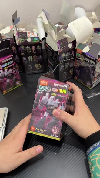 变形金刚群星版第8弹宇宙大帝星球摇盒分享#布鲁可变形金刚 #积木人 #变形金刚玩具 #晒晒我的潮玩手办 #小罗玩玩具
