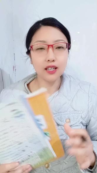三下《燕子》仿写怎么写?老师教你3步万能公式 三下一单元第二课《燕子》有一个重要的仿写,应该如何简单写出来呢?今天老师教你一个三步公式法,轻松学会仿写,记得点赞关注老师,和老师一起学起来#大学是人生的暑假 #家长必读#三年级语文#仿写@抖音创作小助手 @抖音小助手