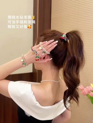 一款可以当手链的发圈,大人小孩都能用,谁用谁好看,真的太美啦 #发圈#手链发圈 #头绳发饰 #网红发饰#时尚饰品