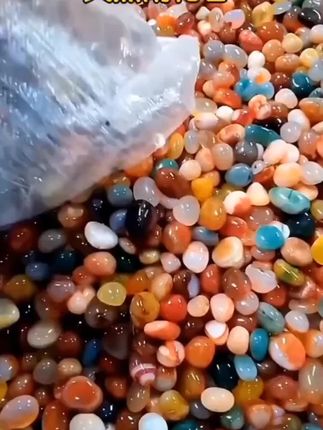 彩色陶粒多肉盆栽铺面花瓶盆栽透气保湿多肉营养土彩陶养花陶粒球#陶粒#养花#爱生活爱养花