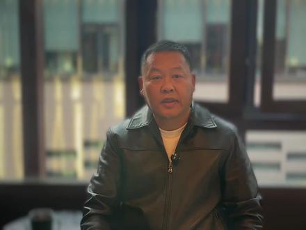 出海财经快报 2025年11月26乙巳年 丁亥月 己亥日 美国多州总检察长要求 Shopify 停止非法电子烟与违禁品销售
Stellantis 主席警告:欧洲汽车业面临“不可逆衰退”风险
泰国 10月贸易赤字创 2023 年以来新高,进口激增
Temu 与 Royal Mail 达成 Click & Drop 集成,简化英国本地发货接入
Mercado Libre 推出 Black Friday 专项促销与物流配合方案
Wildberries 联手回收平台累计回收 1,600+ 吨衣物,环保成营销亮点
U.S. state attorneys general urge Shopify to halt illegal vape and illicit goods sales.
Stellantis chairman warns European auto industry faces risk of “irreversible decline.”
Thailand posts largest trade deficit since 2023 in October as imports surge.
Temu integrates with Royal Mail’s Click & Drop to simplify UK local shipping onboarding.
Mercado Libre launches Black Friday promotion and logistics support program.
Wildberries partners with a recycling platform to collect 1,600+ tonnes of clothing — sustainability becomes a marketing focus.
#MercadoLibre #Wildberries #Shopify #Temu #RoyalMail