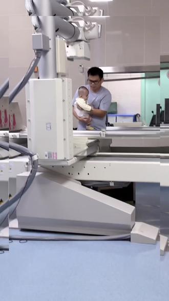 四个月五天就拍胸片,不知道危害大不大#人类幼崽