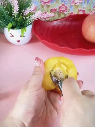 做黄桃罐头去核难?黄桃去核器超合适!快速去核效率高,做罐头超省心!#挖核神器 #挖桃核 #居家好物 #创作灵感 #上热门 @DOU+小助手 @DOU+上热门 @抖音小助手