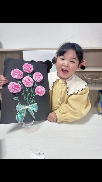 女神节手工|纸巾DIY永不凋零的康乃馨🌷
💗女神节快到了,用纸巾做漂亮的康乃馨送给女神吧
不用买材料,只需要家中的纸巾就能做,送给妈妈,老师也超合适,女神节一起做起来吧#女神节手工 #三八女神节 #幼儿园手工 #亲子手工 #纸巾康乃馨