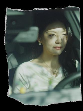 “于沉郁中寻诗意”养的真是花吗? 是那个在淡如开水的日子里给生活一点诗意的自己。#凯迪拉克xt4 #凯迪拉克 #高三养花的人 #毕业季