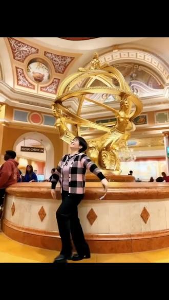 #AI锅庄舞多人版舞蹈