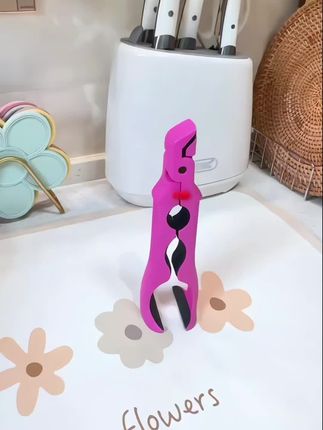 用着趁手的防烫夹家里一定要备一个,端盘子端碗不烫手,自带开瓶器,真是好用又方便#种草好物推荐 #厨房好物 #防烫夹#开瓶器 #好物推荐🔥