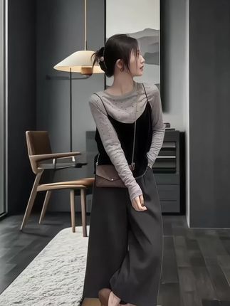 2025秋季新款法式气质波点长袖T恤+丝绒吊带+百搭休闲裤三件套装#轻松变时髦 #气质穿搭 #早秋穿搭 #张予曦毕雯珺真拍了红裙抱