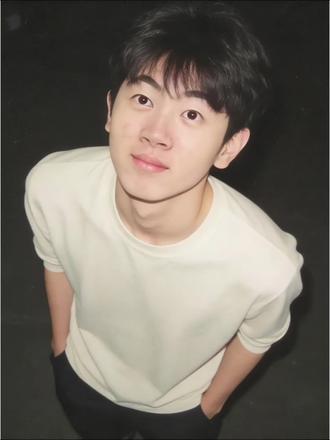 最想要看到是你的微笑...我爱的静悄悄ai口令教程来啦!#豆包ai #豆包出大片有两把刷子 #豆包p图ai指令 #肉麻调调 #豆包ai指令教程