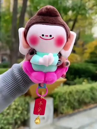 #佛小伴 在手只生欢喜不生愁#车载挂件 #玩个很新的东西 #挂件挂饰 #汽车好物
