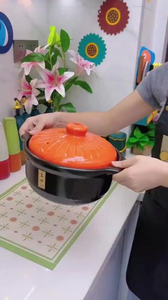 宝子们,康舒砂锅简直是厨房神器!耐高温的千叶陶瓷材质,大容量超实用,煮粥、煲汤、炖菜都不在话下,让你轻松做出美味佳肴,享受品质厨房生活!
#砂锅好物 #康舒砂锅推荐 #厨房必备砂锅 #砂锅炖菜神器 #厨房好物