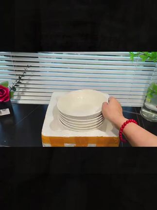 我发现越简单就越高级!看这个纯白简约的螺纹深盘,装菜装水果都好看又高级!现在商家搞活动,这价格这品质真的超值!#盘子  #颜值餐具  #陶瓷餐具