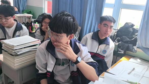 用一首歌唤醒状态,课前醒神小仪式🎶