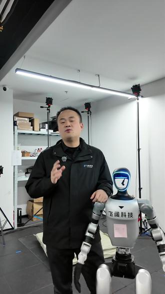 一条视频讲清楚为什么会大力推动具身智能的发展? #机器人 #人形机器人 #具身智能 #飞阔科技