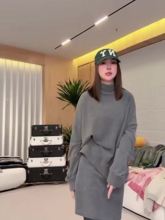#套裙两件套 #强烈推荐 #每日分享 #穿搭 #日常分享