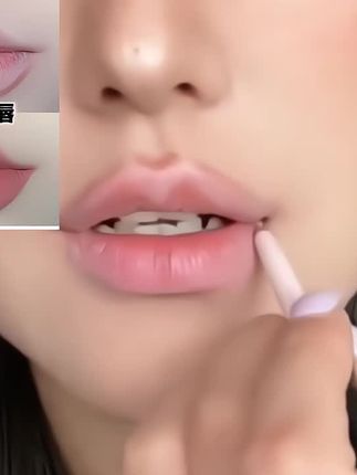 画不画唇线区别真的很大!把嘴巴子勾勒饱满立体了,涂出来的口红真的会更好看!#唇妆教程 #如何画唇形#嘟嘟唇教程#薄唇变厚唇 #春夏妆容