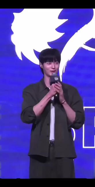边佑锡香港座谈会全程高能,本人比荧幕上还要有梗#边佑锡