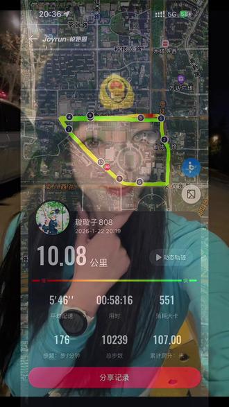 那些在消防站门口哭没有得到帽子的小伙伴,是不是因为你们不会背四懂四会啊?有知道什么是四懂四会得吗😜#消防帽 #致敬消防 #蓝朋友 #夜跑