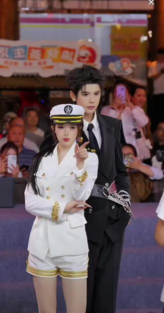 5.11.彩蛋舞《没有明天》 "纯元CP"没有明天,"龙瑶CP"没有明天
#龙浩天妹妹#峻伊#瑶瑶#龙浩天#没有明天
@龙悦🐰(龙浩天妹妹) @峻伊🤍⁹²⁸-101
@AI瑶瑶☀️ @Ai瑶瑶☀️(美妆版)
@龙浩天🐲 (酉阳桃花源酉州古城直播)