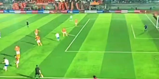 3.22,蓝山1:0力克道县,大蓝山,加油。
#湘超
#蓝山队
#拉拉队
#足球