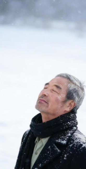 “学替不长久的人背上了白头”##豆包ai #豆包P图已经nextlevel了#万物皆有初雪氛围#初雪#冬季