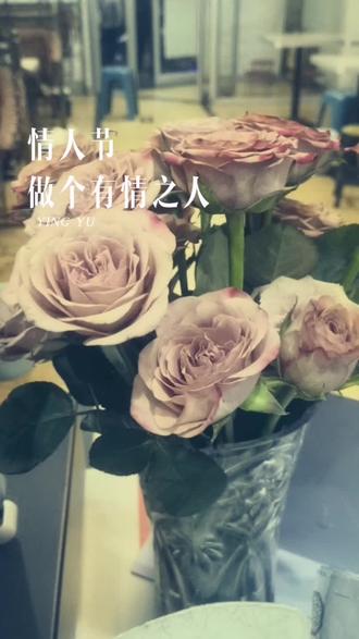 情人节,又称圣瓦伦丁节或圣华伦泰节,日期在每年公历的2月14日,是西方国家的传统节日之一,起源于基督教。如今已经成为全世界著名的浪漫节日,但是不同国家的人们表达爱意的方式却各不相同
”营业时间早上9点--晚上12点炒酸奶,鲜榨果汁,奶茶,焖面,冰粥三明治,鸡肉卷米饭祝您健康汉堡,披萨,炒酸奶,鲜榨果汁,鸡肉卷米饭祝您健康订餐电话3211123或15839380176#格林奥黑胡椒牛排好吃 #格林奥美式三明治好吃 #格林奥黑胡椒牛肉披萨好吃 #格林奥鲜榨西瓜汁好喝 #格林奥低卡牛肉卷好吃 @格林奥(老城店)官方号