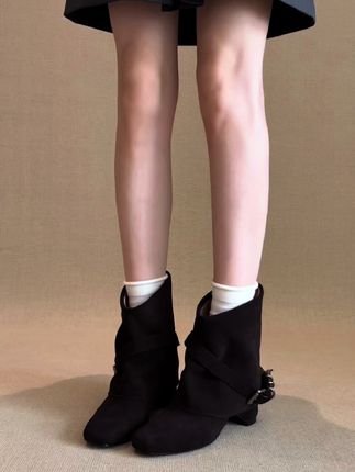 比穿袜套还显瘦的氛围感靴子!! #短靴 #美鞋分享 #好穿又好搭 #今天穿什么 #百搭女鞋