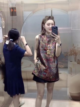 #女装#夏季穿搭#美出高级感#谁穿谁好看#夏日穿搭小心机 @DOU+小助手