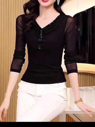 V领网纱长袖T恤女2025春秋新款时尚打底衫内搭外穿蕾丝上衣小衫女#爆款热卖中 #显瘦穿搭 #面料柔软舒适 #美出高级感 #好物推荐🔥