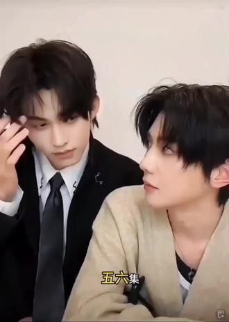 #郝熠然
普普:网速慢慢的,但车速快!
布布:网速杠杠的,但车速慢!