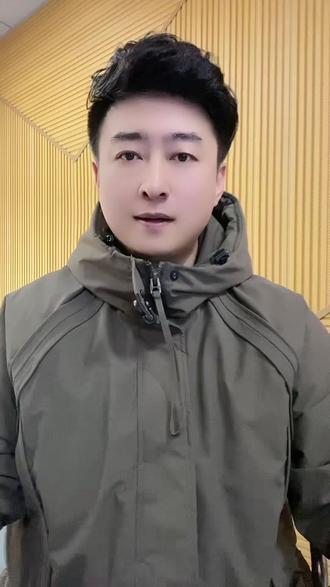 #正能量 #用抖音记录人生 绳起绳落间,是少年的拼搏;言传身教里,是师者的初心@陆慢慢