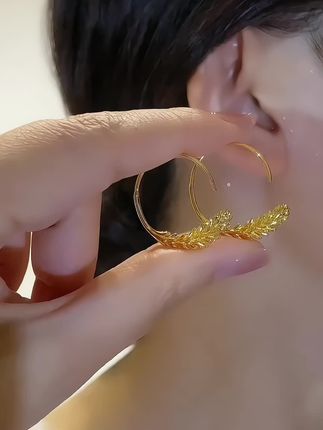 新款不掉色洋气银针麦穗耳圈 穗穗平安耳环#时尚饰品 #这也太好看了 #精美耳饰 #银针防过敏耳环