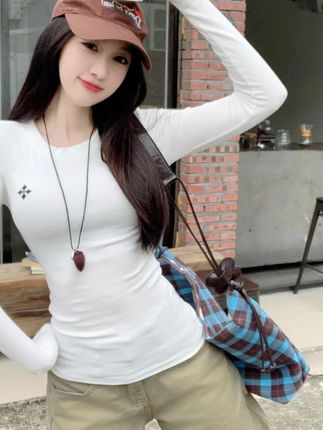 辣妹十字刺绣长袖打底衫 #在抖音入手的好东西 #新衣服 #好身材好气质 #气质范 #性感可爱