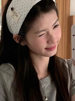 #发箍 郝邵文推荐酒心可可!红色波点宽边发箍时尚百搭显脸小头箍压发发卡外出发饰 #波点发箍 #宽边发箍 #显脸小发箍 #发箍推荐