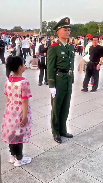 “说了多少遍路边的野佛不能拜” #敬礼 #野佛 #军人