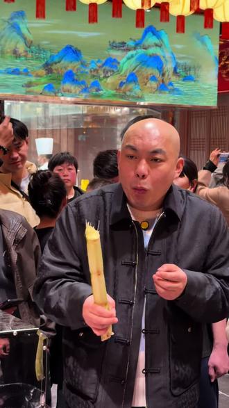 程野:今儿全程我外甥女买单!#程野 #糖糖 #唐山宴 #来唐山宴过大年